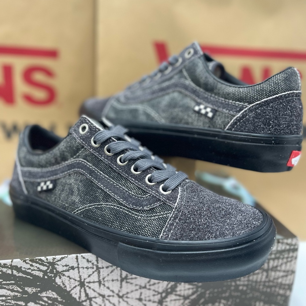 Vans WMNS Skate Old Skool
Quasi Asphalt Sneakers
VN0A5FCB107 - Picture 8 of 16